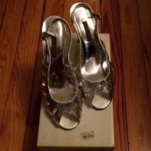 Caparros Silver Metallic Shoes👠